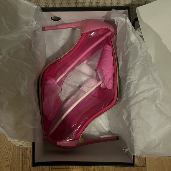 Pink clear pumps sold out on Revolve 6.5💕 - Picture 9 of 10